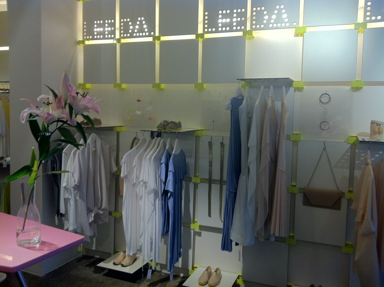 Prague Fashion - Leeda store @pratserie