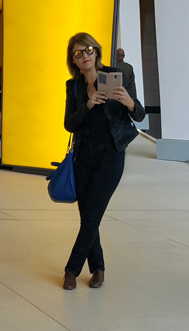 Fernanda Prats - Louis Vuitton Foundation Paris @pratserie