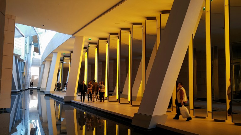 Inside Louis Vuitton Foundation Paris @pratserie