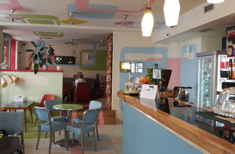 Kaaba - Retro-style cafe in Prague @pratserie