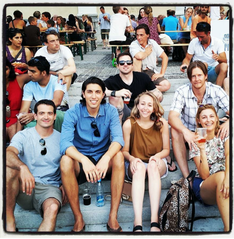 @pratserie por Nitin Savant