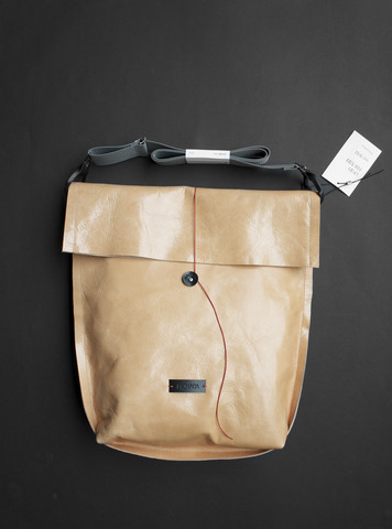 Prague Fashion - designer bags at Showroom @pratserie