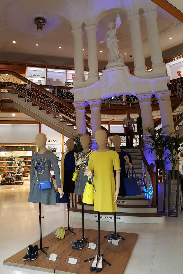 Galerja Emporium - por Fernanda Prats em Liubliana , Slovênia