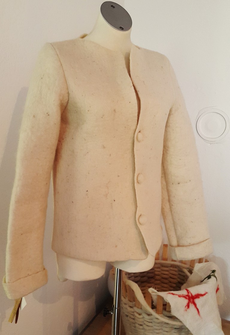 Jaqueta de lã Achados de Fernanda Prats em Liubliana , Slovênia