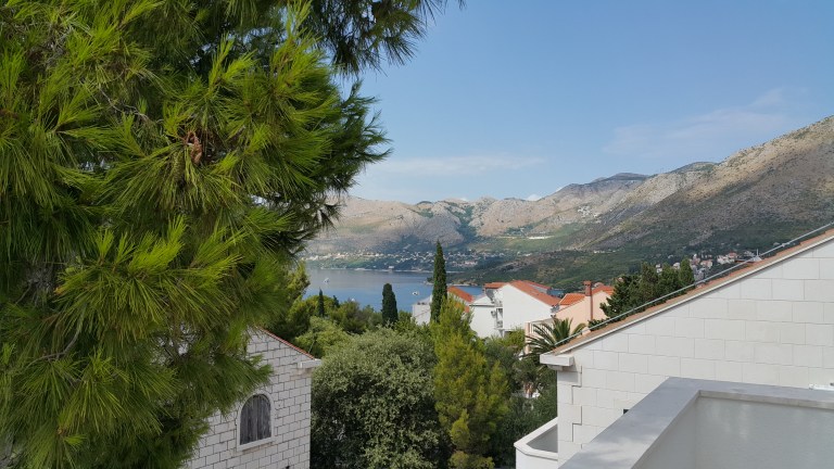 Crmote Year @pratserie