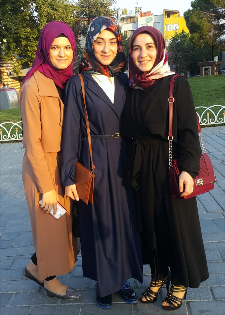 hijab girls in Istanbul @pratserie