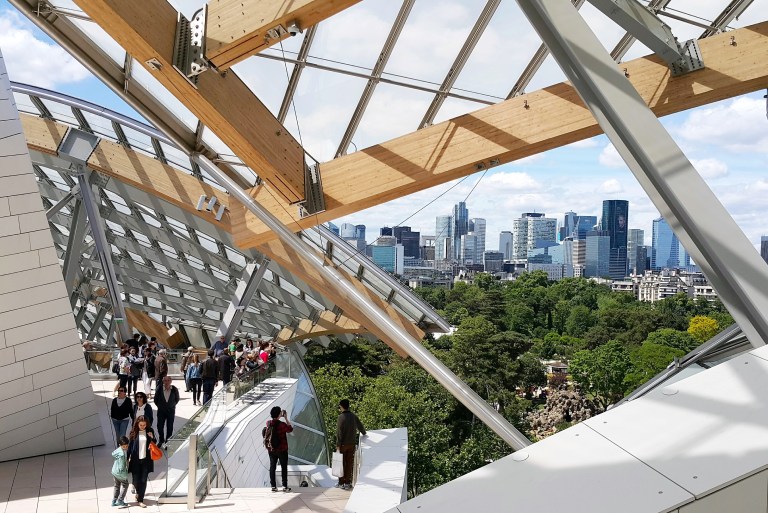 Louis_Vuitton_foundation_by _Fernanda_Prats