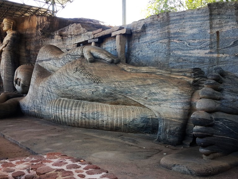 buda_deitado_polonnawaruna_por_Fernanda_Prats