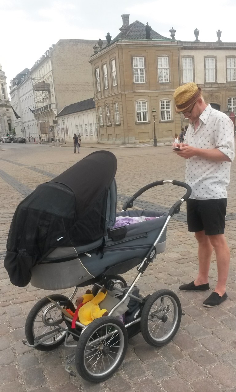 Father and baby - Copenhagen @pratserie