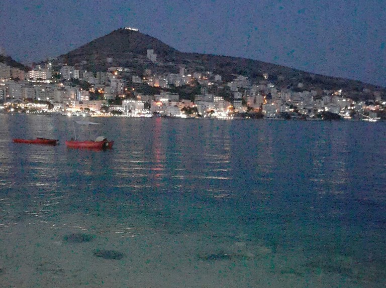 Anoitecer na praia de Saranda @pratserie