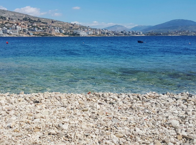 Mar cristalino na Riviera Albanesa @pratserie