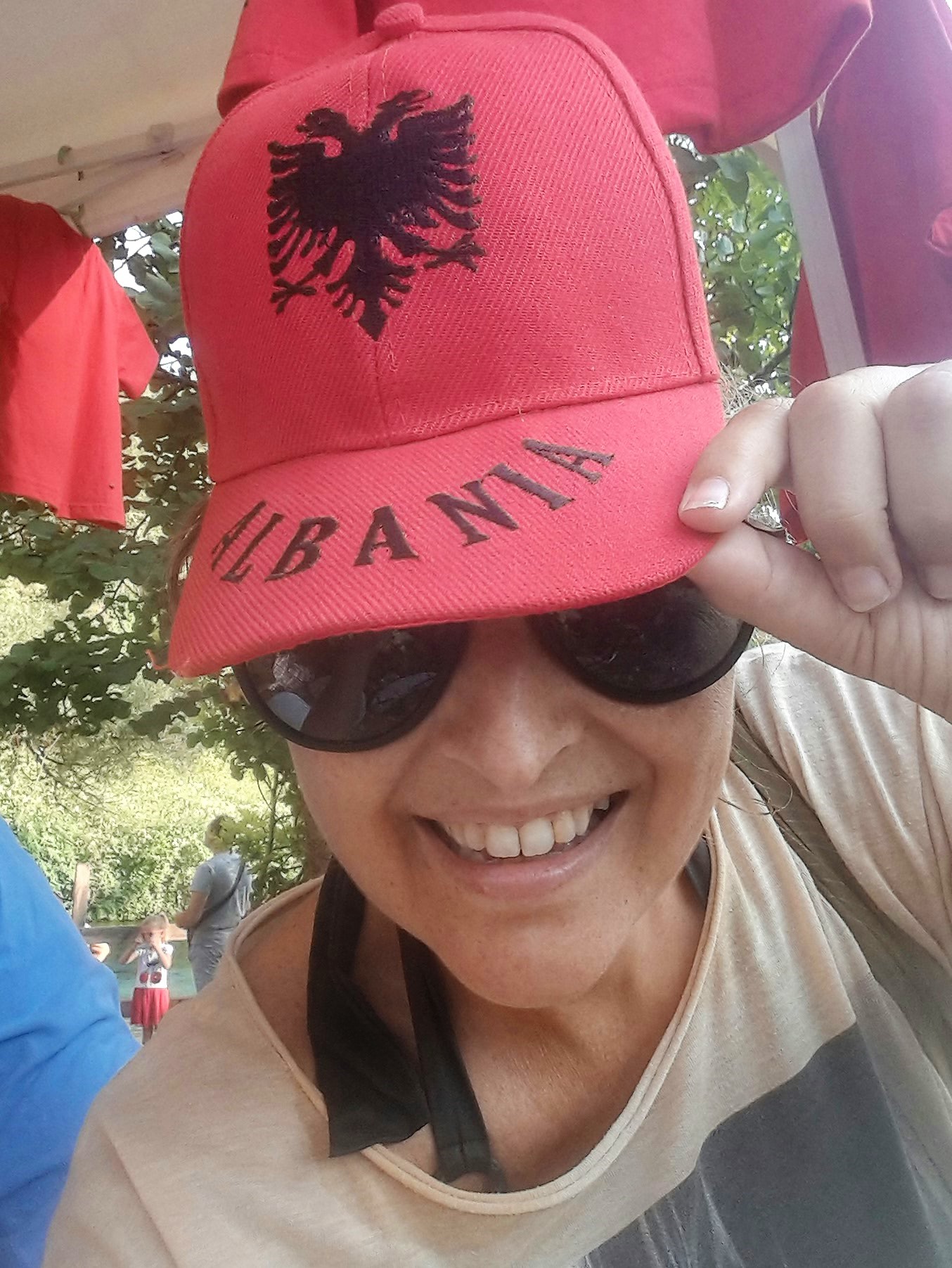 Fernanda Prats - boné Albânia