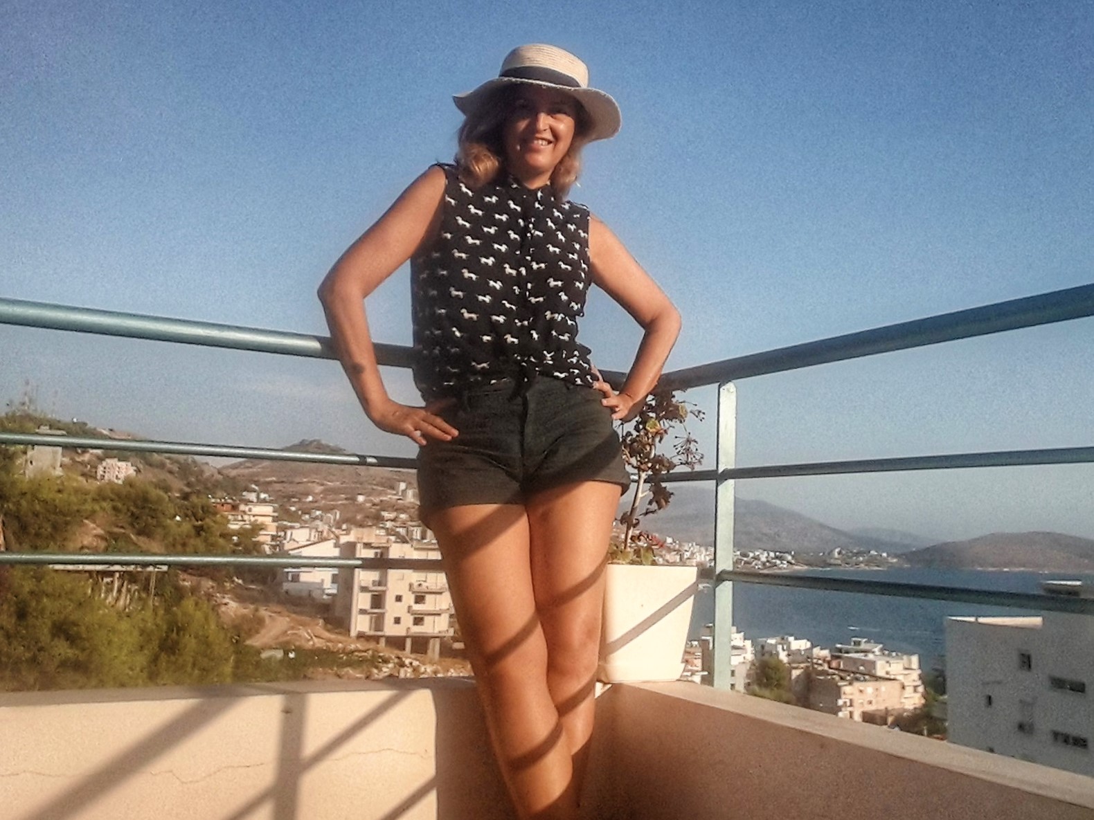 Fernanda Prars in Saranda, Albania @pratserie