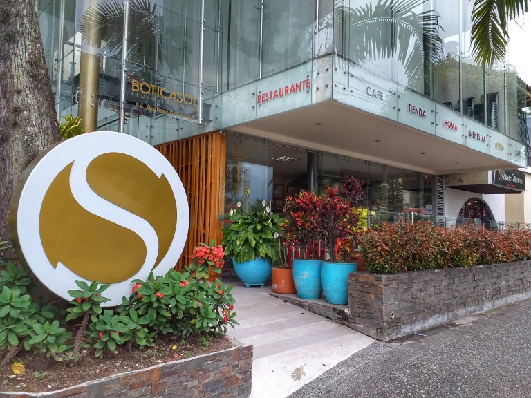 botica sol - colombia - @pratserie